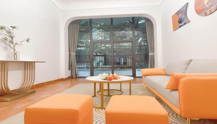 Cho thuê nhà Ngõ Ô tÔ Hoàng Quốc Việt- Cầu Giấy DT 60 m2 - 4 tầng -Giá 30 Triệu (CTL)